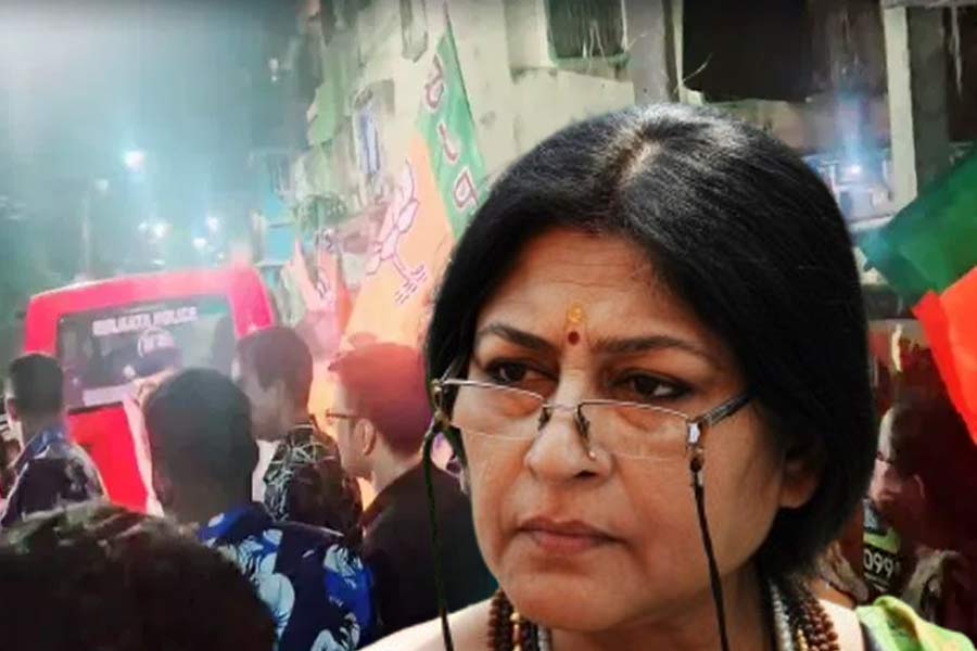থানায় লাগাতার ধরনার হুমকি রূপার, বাঁশদ্রোণীতে রাতেও দফায় দফায় উত্তেজনা