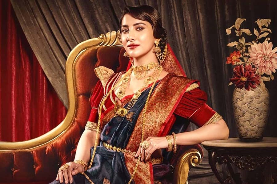 মহালয়ায় বড় চমক, ‘বিনোদিনী’ হয়ে কবে আসছেন? জানালেন রুক্মিণী