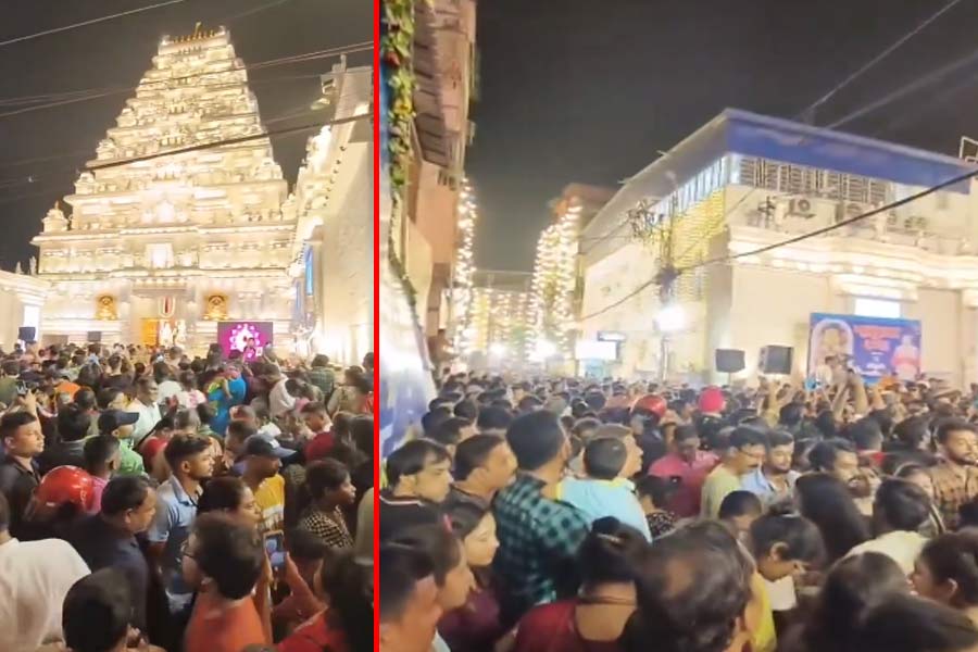 মহালয়ার রাতেই শুরু প্রতিমা দর্শন, উপচে পড়া ভিড় শ্রীভূমিতে