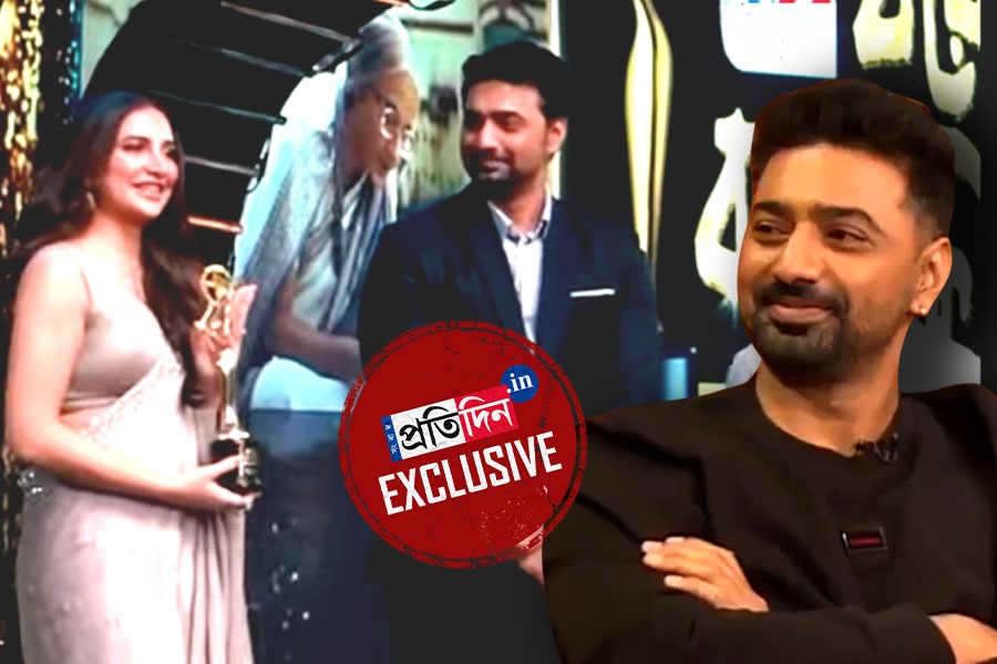 ‘সিলসিলার অমিতাভ নই’, সহকর্মী শুভশ্রীকে নিয়ে আর কী বললেন দেব?