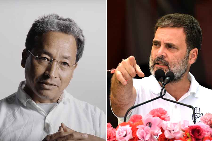 শান্তিপূর্ণ মিছিল করে দিল্লিতে আটক বাস্তবের ‘র‍্যাঞ্চো’, তীব্র প্রতিবাদ রাহুল গান্ধীর