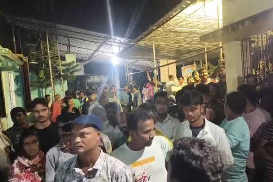 সুন্দরবন বেড়াতে যাওয়ার পথে ভয়াবহ দুর্ঘটনা, মৃত ৩, আহত ২০