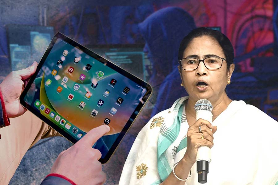 ট্যাব কাণ্ডের নেপথ্যে জামতাড়া গ্যাং! জালিয়াতি রুখতে বিশেষ ‘মেকানিজম’, নয়া আইনের প্রস্তাব মুখ্যমন্ত্রীর