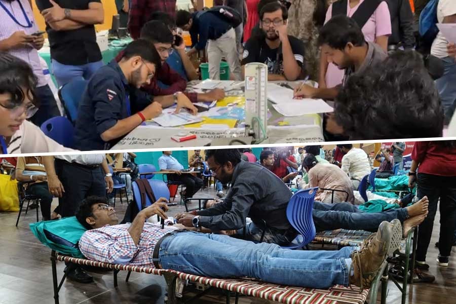 ‘বিচারহীন ৯০ দিন,’ এবার ‘অভয়া’র জন্য রক্তদান শিবিরের আয়োজনে ডাক্তাররা