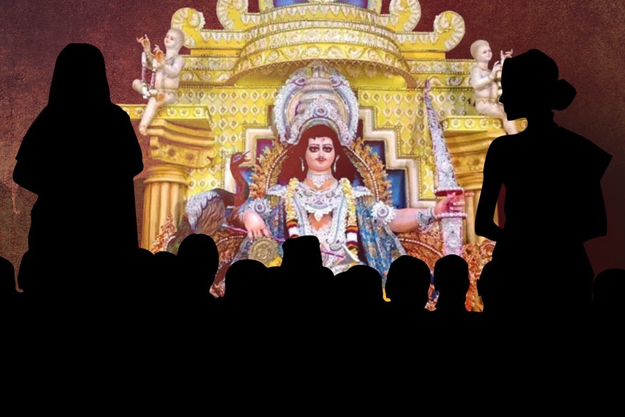 ব্যথার লড়াই! সোনাগাছিতে সর্বজনীন আরাধ্য দেবতা ‘বাবু’ কার্তিক