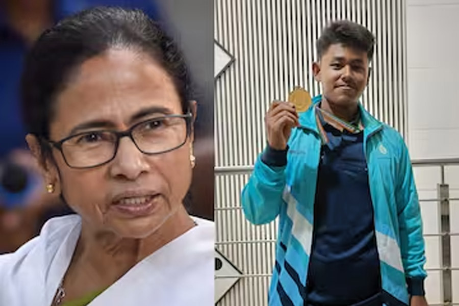 জাতীয় স্কুল গেমসে তিরন্দাজিতে সোনা, ঝাড়গ্রামের অনিমেষকে অভিনন্দন মুখ্যমন্ত্রীর