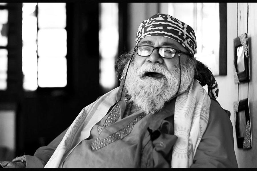 প্রয়াত ‘লাল পাহাড়ির দেশে’র স্রষ্টা অরুণ চক্রবর্তী