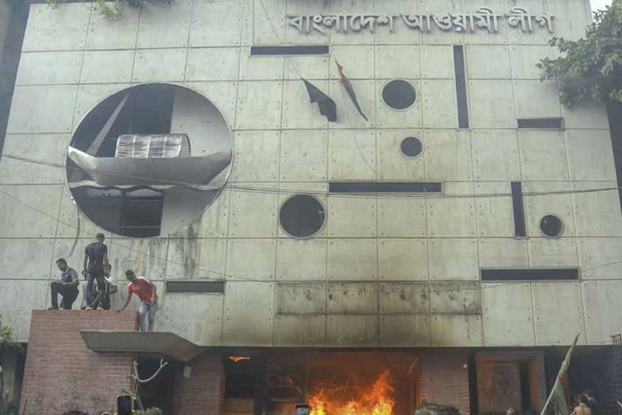 ৪ মাসে আওয়ামি লিগের ৩৭০ নেতা-কর্মী খুন! নাম, পরিচয়-সহ ‘গণহত্যা’র তালিকা প্রকাশ