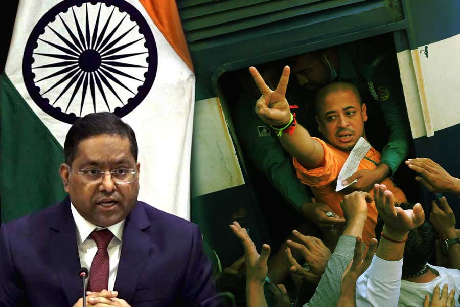 ‘আশা করি চিন্ময় সুবিচার পাবেন’, বাংলাদেশের উপর চাপ বাড়াল ভারত