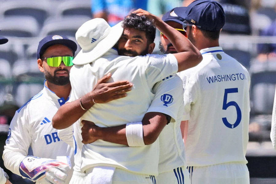 তিন উইকেট হারিয়ে বেসামাল অজি ব্রিগেড, পারথ টেস্টে জয়ের গন্ধ পাচ্ছে ভারত
