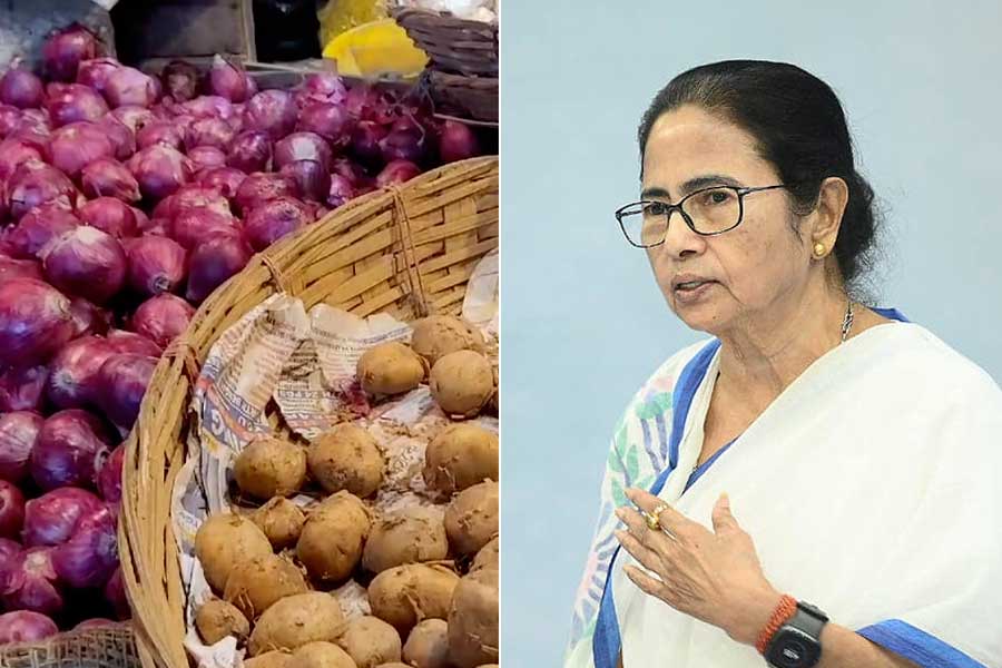 মুখ্যমন্ত্রীর দাওয়াই! কমল কি আলু-পেঁয়াজের দাম?