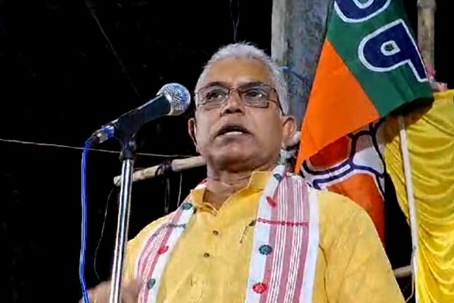 সুপ্রিম কোর্টের ব্যবহারে মানুষ হতাশ, আর জি কর ইস্যুতে বিস্ফোরক দিলীপ ঘোষ