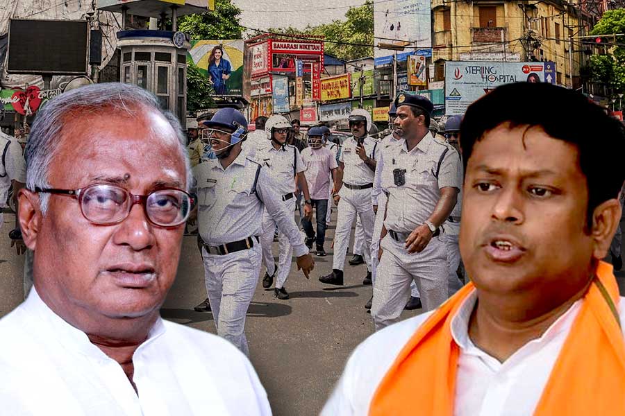 ‘পুলিশমন্ত্রীকে প্রশ্ন করুন’, তৃণমূল কাউন্সিলরকে গুলি করে খুনের চেষ্টার ঘটনায় সৌগতকে পরামর্শ সুকান্তের