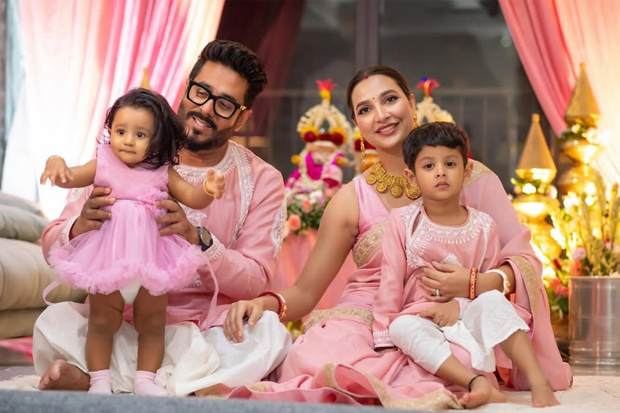 ৫ বছরে ইউভান, ‘অ্যাভেঞ্জার্স’ থিমে সাজছে জন্মদিনের আসর, তবুও ছেলেকে স্কুল পাঠালেন রাজ-শুভশ্রী!