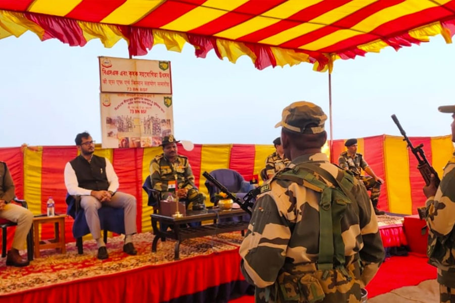 BSF reached the Zero Line of Indo-Bangladesh border in Murshidabad