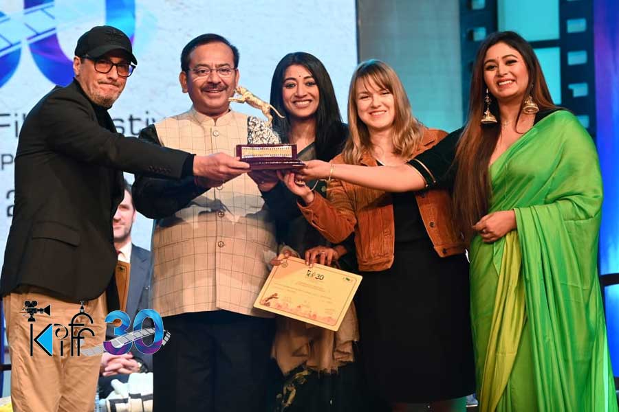 ৩০তম কলকাতা ফিল্ম ফেস্টিভ্যালে সেরার শিরোপা পেলেন কারা? একনজরে তালিকা