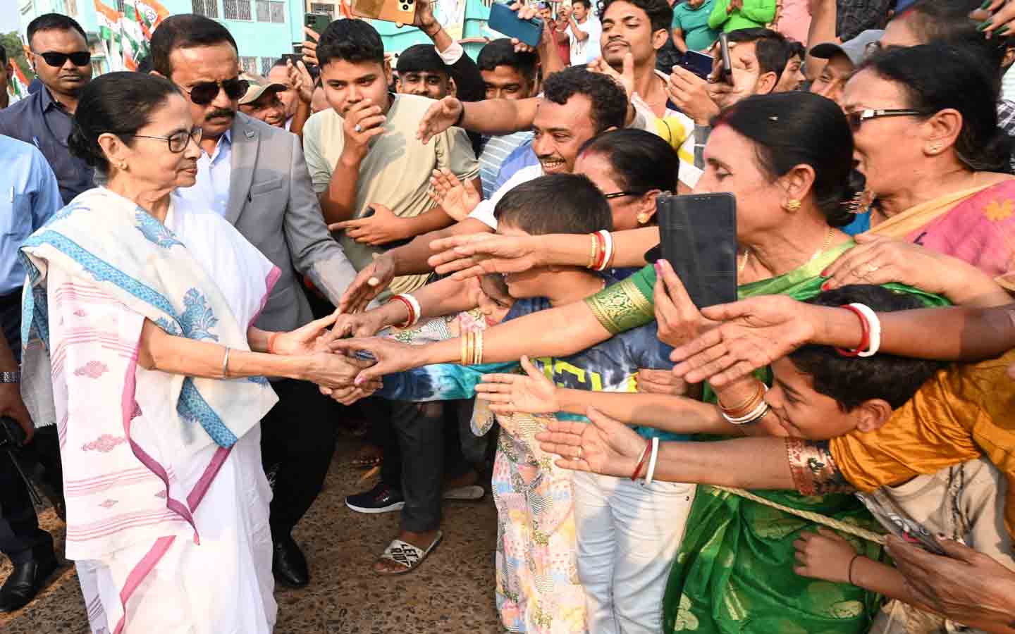 জগন্নাথ মন্দিরের কাজ কত দূর? খতিয়ে দেখতে দিঘায় মুখ্যমন্ত্রী, সারলেন জনসংযোগও