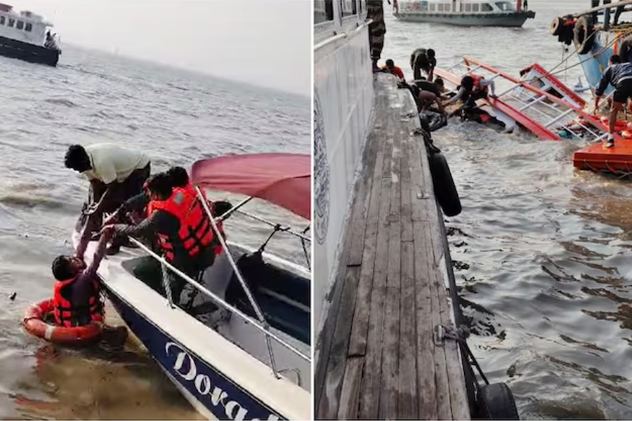 লঞ্চযাত্রীদের সকলে পাননি লাইফ জ্যাকেট! মুম্বইয়ে দুর্ঘটনায় স্পিডবোট চালকের বিরুদ্ধে মামলা