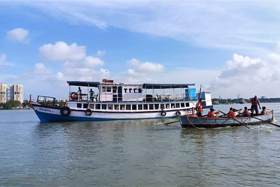 কলকাতা থেকে কানপুর, সাধারণতন্ত্র দিবসের আগাম উদযাপনে জলপথে অভিযাত্রা এনসিসির