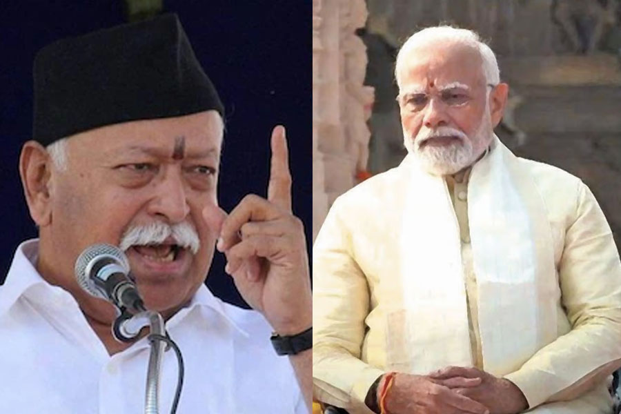 ‘মন্দির পুড়ছে, মহিলারা নির্যাতিত’, বাংলাদেশ নিয়ে মোদি সরকারের উপর চাপ বাড়াল সংঘ