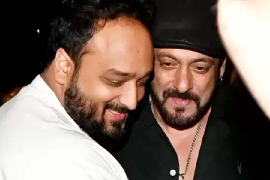 বাবা সিদ্দিকির ছেলের সঙ্গে মুম্বই ছাড়লেন সলমন! প্রাণনাশের হুমকির মাঝে গেলেন কোথায়?