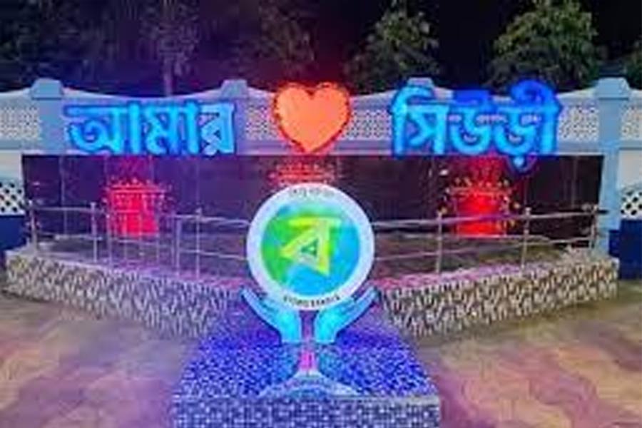 ধন্যি প্রেম! স্ত্রীকে উপহার দিতে রাস্তা থেকে লাভ গ্লোসাইন চুরি সিউড়ির যুবকের, তারপর…