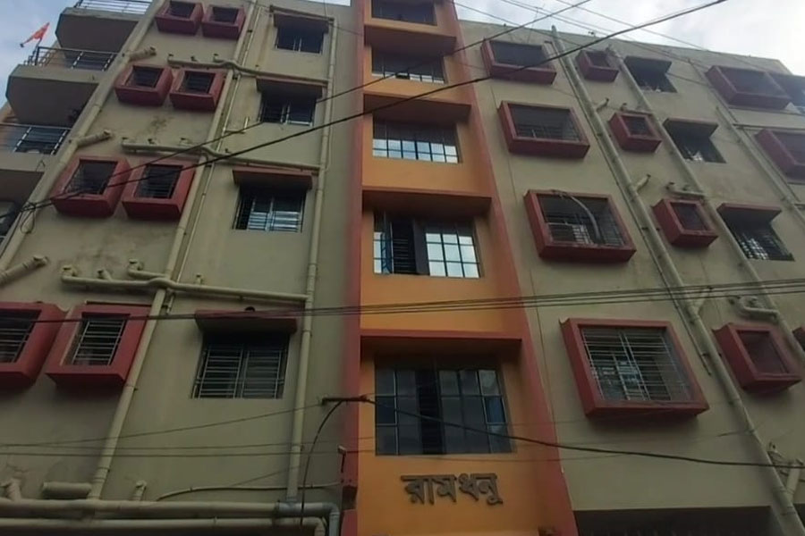 বাঁকুড়ায় পাঁচতলার ছাদ থেকে পড়ে মৃত্যু সপ্তম শ্রেণির ছাত্রীর, চাঞ্চল্য