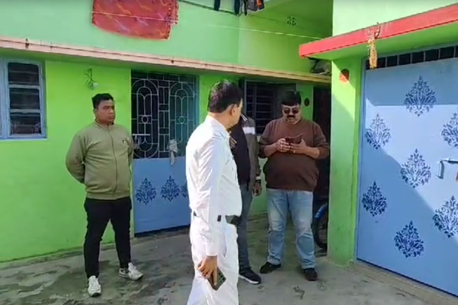 হুগলিতে উদ্ধার রক্তাক্ত মৃতদেহ, স্ত্রীর অবৈধ সম্পর্কের জেরেই খুন?