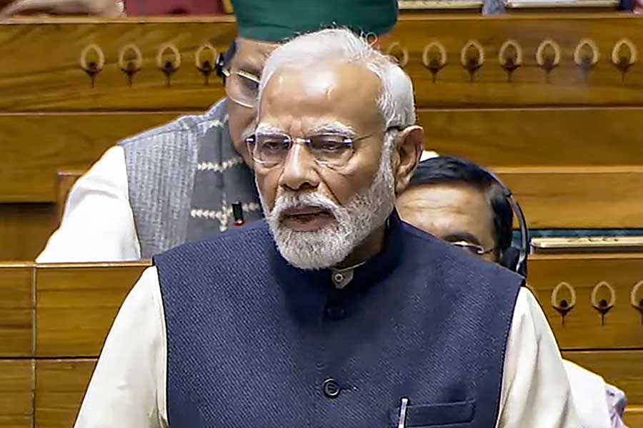 ‘৫৫ বছরই এক পরিবারের রাজত্ব, কংগ্রেসের পাপ মোছা যাবে না’, সংসদে তোপ মোদির