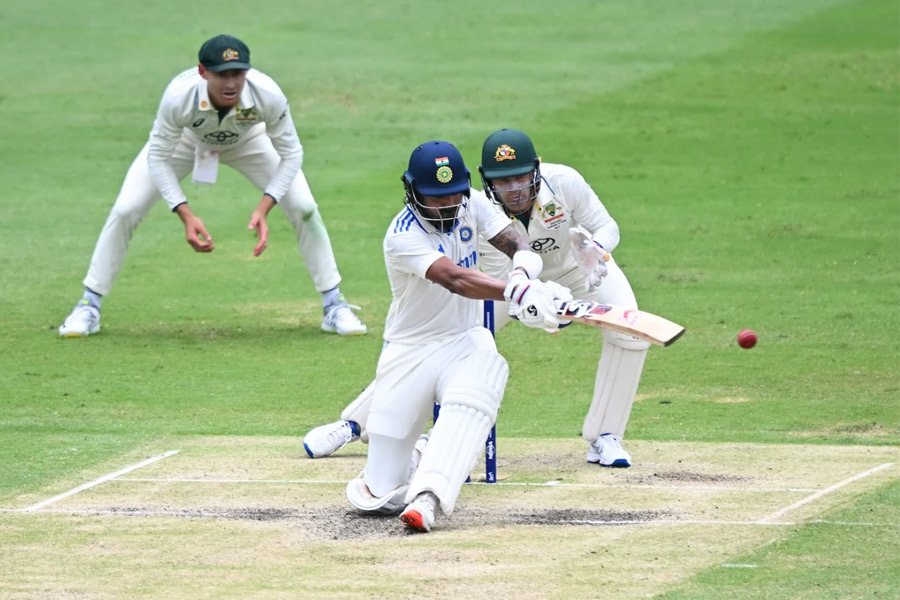 আশা জাগিয়েও শেষ রাহুলের ইনিংস, গাব্বায় ফলো অন বাঁচানোর সংগ্রামে ভারত
