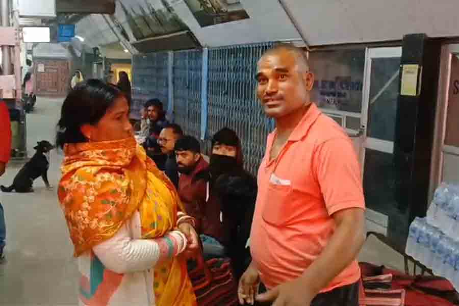 আসন নিয়ে বচসা, ট্রেনের মধ্যেই BSF জওয়ানকে মারধরের অভিযোগ, দাঁড়িয়ে দেখলেন টিটিই 