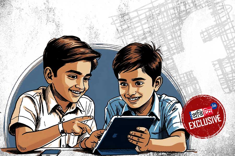 শৈশবে নিষিদ্ধ ফেসবুক! কী বলছে জনতা?