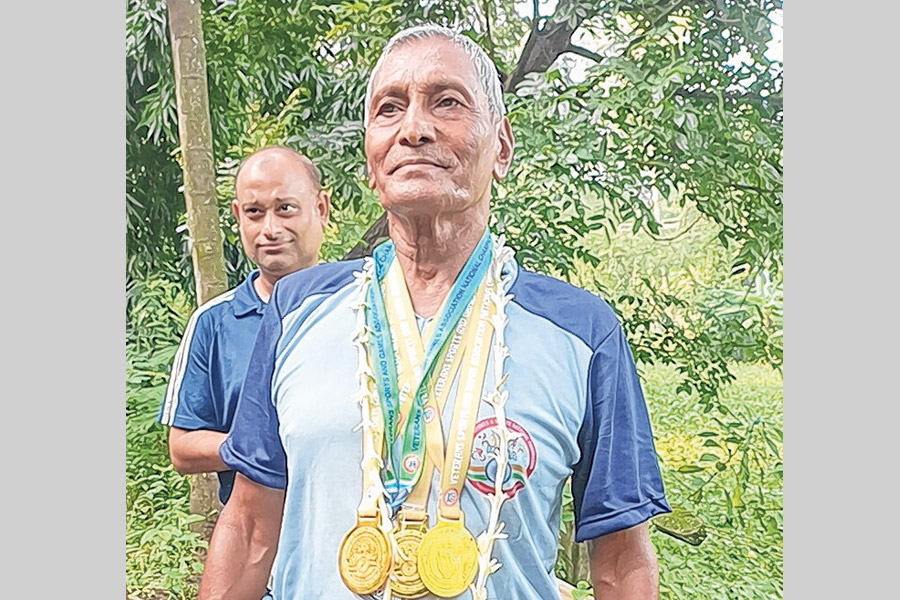 বুড়ো হাড়ে ভেলকি, দেশকে জোড়া সোনা উপহার বাংলার তিয়াত্তুরে ‘তরুণে’র
