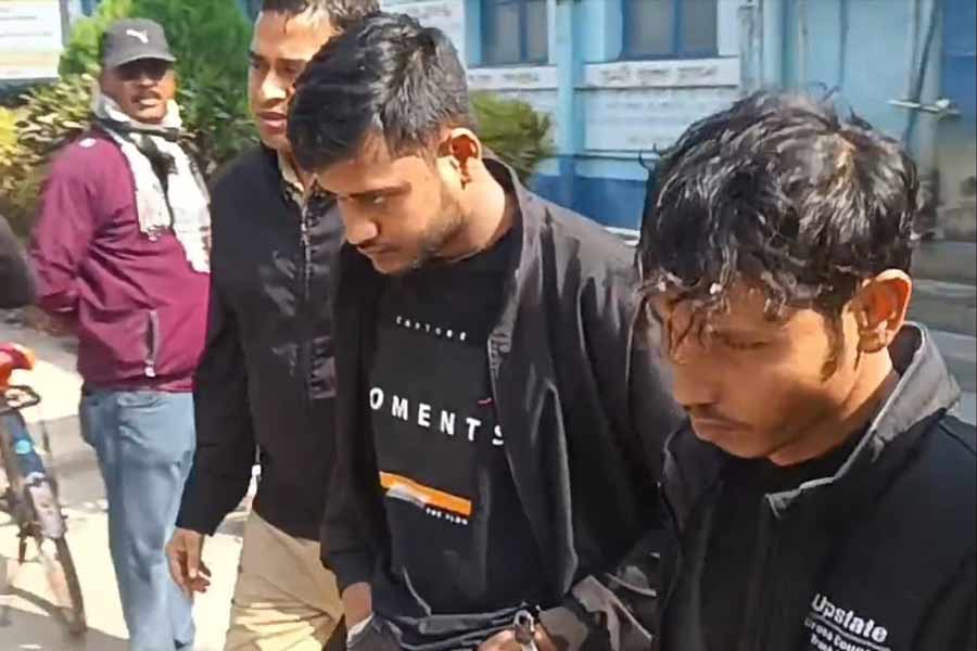 বাঙ্কার রহস্যের মাঝেই গ্রেপ্তার ২ রোহিঙ্গা! নদিয়ার কৃষ্ণগঞ্জে ক্রমেই বাড়ছে উদ্বেগ