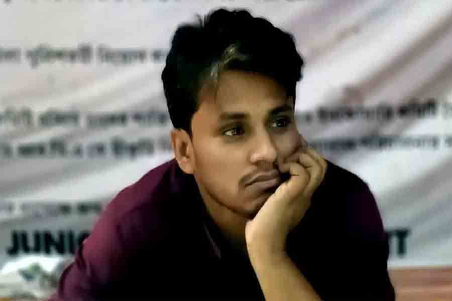 ডিগ্রি ভাঁড়িয়ে চিকিৎসা! আর জি কর আন্দোলনের মুখ আসফাকুল্লাকে নোটিস মেডিক্যাল কাউন্সিলের