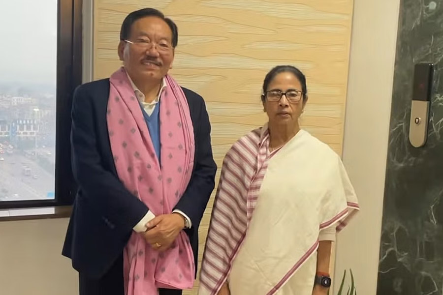 নবান্নে সিকিমের প্রাক্তন মুখ্যমন্ত্রী পবন চামলিংয়ের সঙ্গে সাক্ষাতে মমতা, কী নিয়ে আলোচনা?