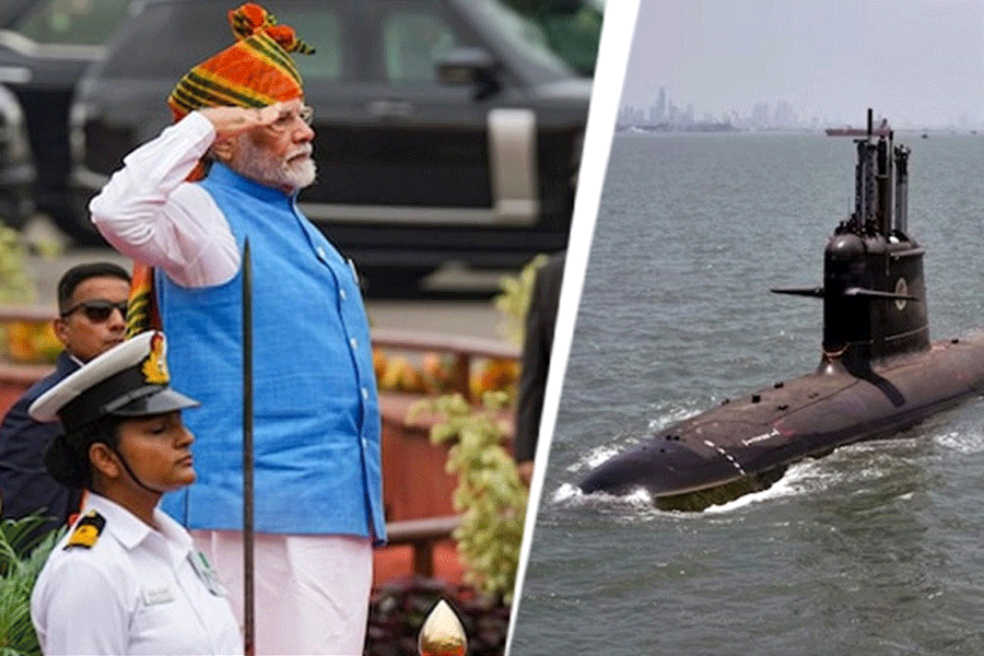 সাগরে শক্তি বাড়াচ্ছে ভারত, সেনাবাহিনী দিবসে মুম্বইয়ে ৩ রণতরীর উদ্বোধন মোদির
