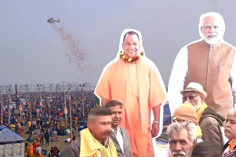মহাকুম্ভে প্রথম দিনেই পুণ্যস্নান দেড় কোটি পুণ্যার্থীর, মোদি-যোগীর সঙ্গে সেলফিতেও হুড়োহুড়ি!