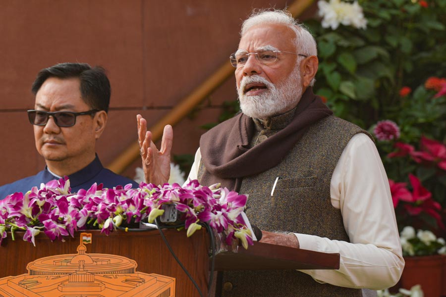 বাজেট অধিবেশনের আগে সংসদ চত্বরে লক্ষ্মীর স্তব মোদির, বিকশিত ভারতের স্বপ্নপূরণের আশ্বাস