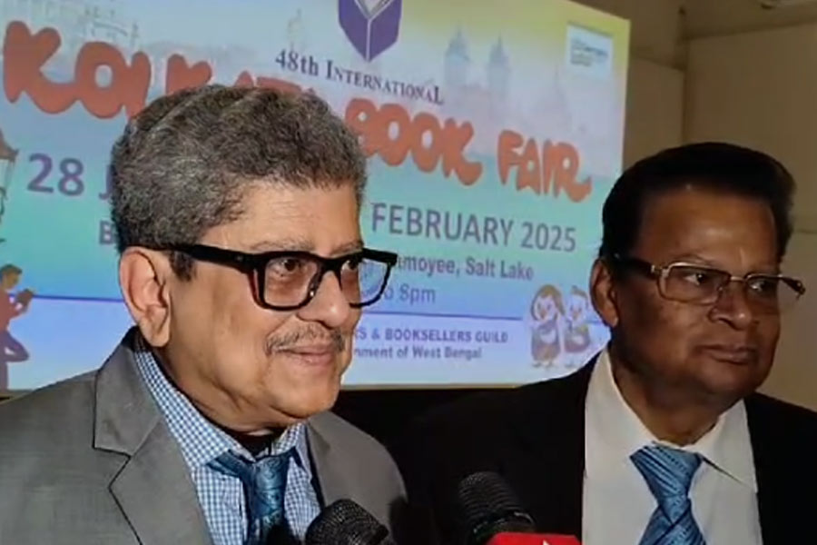 এবারের বইমেলায় কেন নেই বাংলাদেশ, মুখ খুললেন গিল্ড সভাপতি