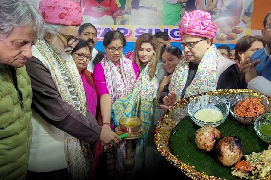পূর্বাঞ্চল লিট্টি চোখা উৎসবে চাঁদের হাট, মন্ত্রী থেকে নেতা, ভোজ উৎসবে হাজির সবাই