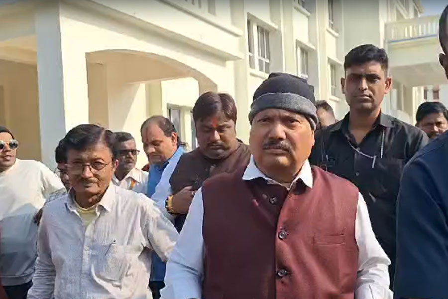 তদন্তকারীরা কোটায় চাকরি পেয়েছেন! বারাকপুর কমিশনারেট থেকে বেরিয়ে ফের খোঁচা অর্জুন সিংয়ের
