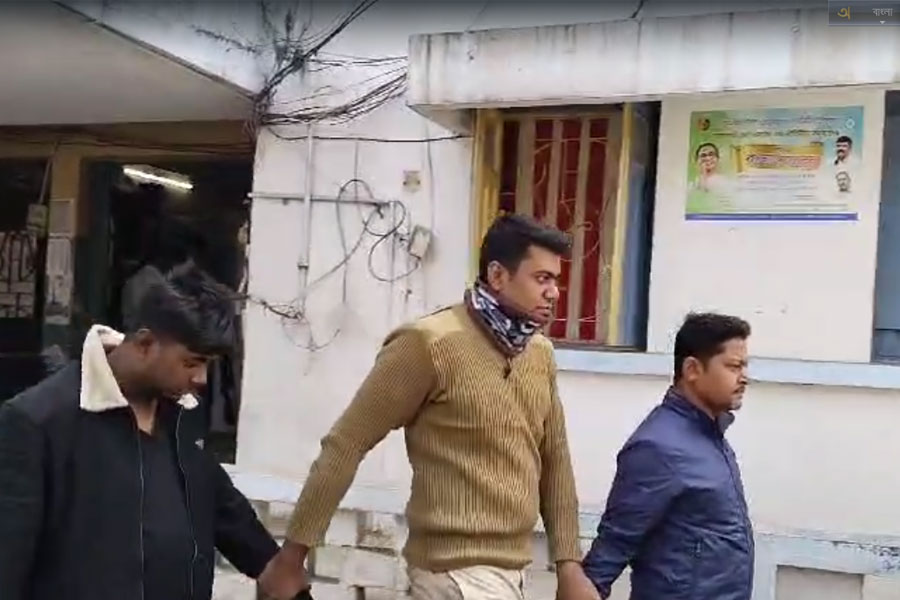 চাকরির টোপ দিয়ে যুবতীকে পাচারের ছক ভেস্তে দিল পুলিশ, বনগাঁয় গ্রেপ্তার ৪