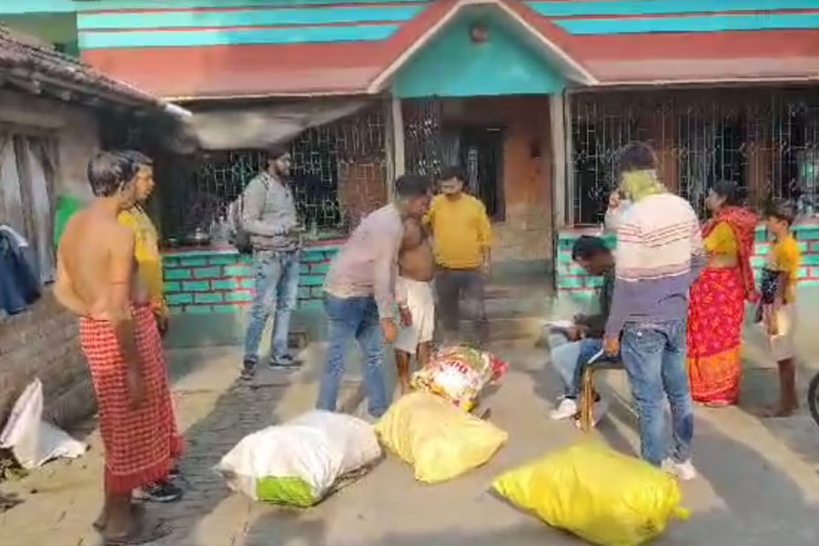 বনগাঁয় চার বস্তা মৃত কচ্ছপ, পুলিশের জালে পুরসভার অস্থায়ী কর্মী