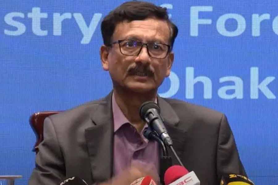 ‘হাসিনাকে ফেরত না পেলেও ভারতের সঙ্গে সুসম্পর্ক থাকবে’, হঠাৎই সুরবদল ইউনুসের উপদেষ্টার!
