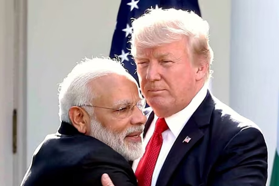 ফেব্রুয়ারিতে আমেরিকা সফরে মোদি, ঘোষণা ‘প্রিয় বন্ধু’ ট্রাম্পের