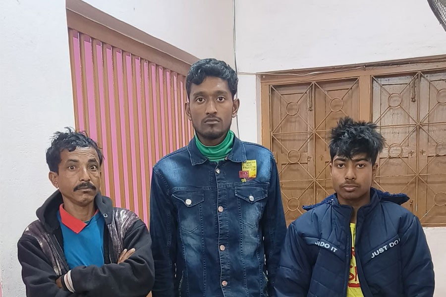 চোরাপথে এসে নদিয়ায় গা ঢাকা! বাংলাদেশ ফেরার পথে দালাল-সহ ধৃত দুই অনুপ্রবেশকারী