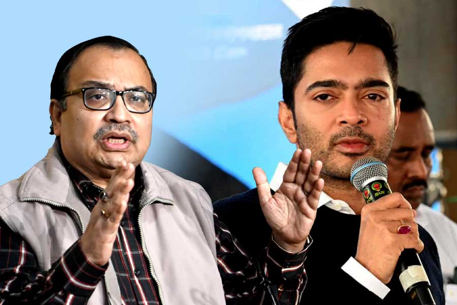 ভুল বুঝেছেন সেনাপতি, শিল্পী বয়কট-বিতর্কে ব্যাখা কুণাল ঘোষের