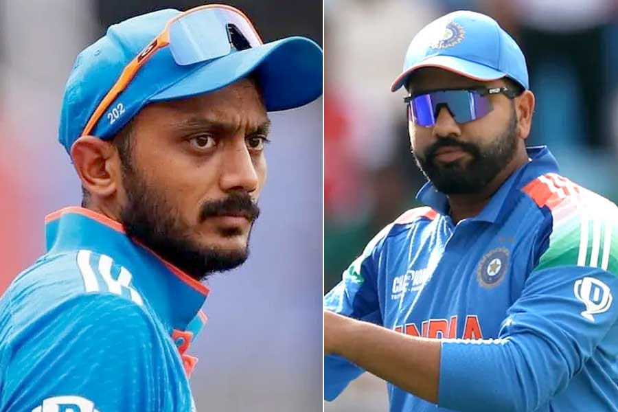 ক্যাচ ফস্কে হাতছাড়া করেছেন হ্যাটট্রিক, অক্ষরের ‘মানভঞ্জনে’ বিশেষ প্ল্যান রোহিতের