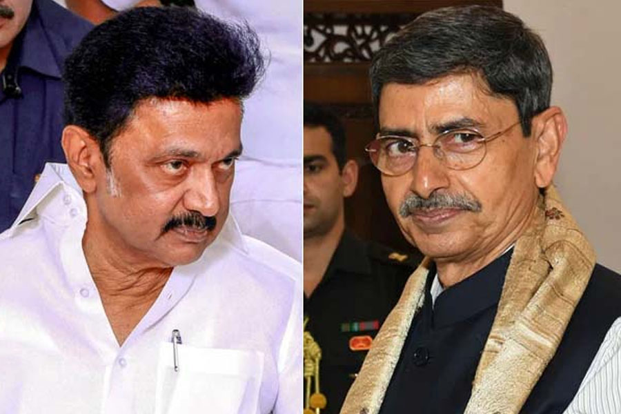 তামিলনাড়ুকে পিছিয়ে দিচ্ছে ‘দ্বিভাষা’ নীতি! জাতীয় শিক্ষানীতি লাগুর দাবি রাজ্যপালের